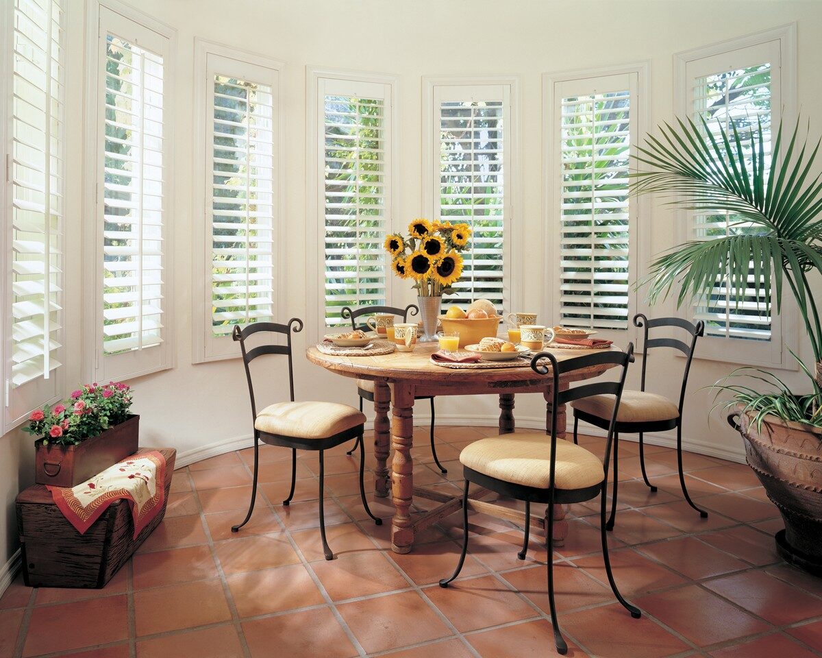 shutterlux-bay-window-shutters-custom-fit-pvc-wood-vinyl-toronto-oakville-markham-hamilton-stcatharines-scarborough